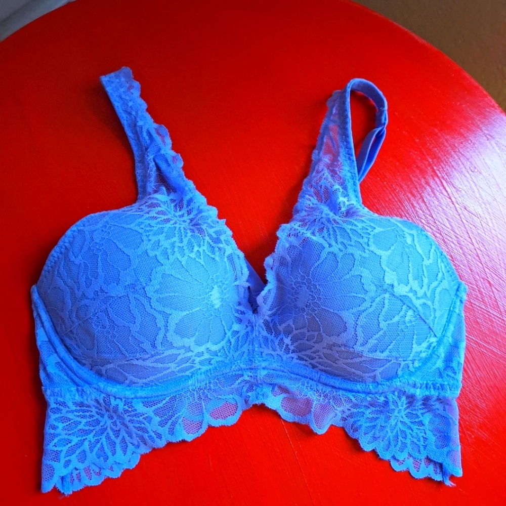 🎉BOGO🎉 PINK VICTORIAS SECRET Pushup padded under-wire Medium Bra purple